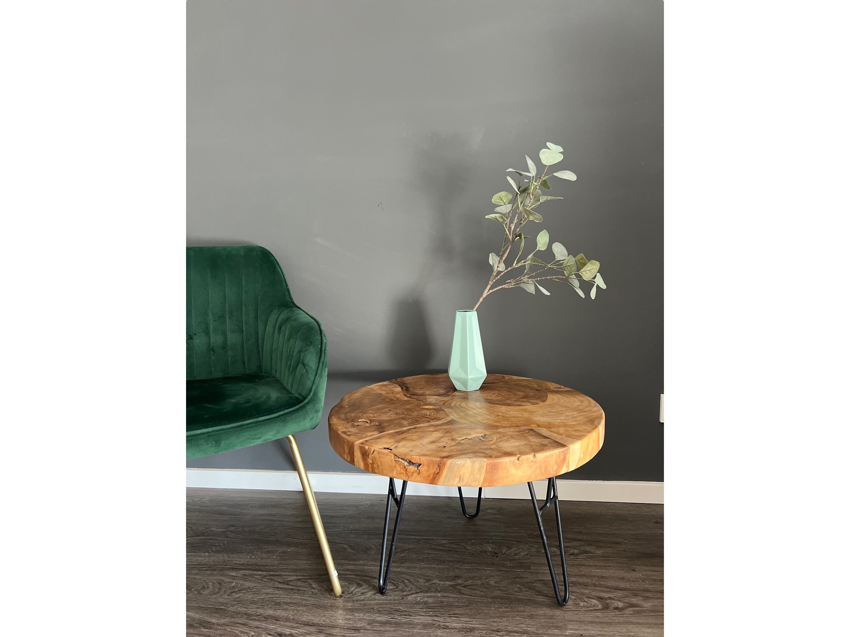 Table basse en bois – table d’appoint – avec trois pieds en métal – ronde en teck – 60x60x43 cm