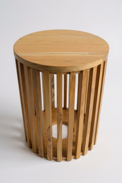 Table d'appoint en teck - table basse tabouret en bois - fabriquée à la main en bois massif - lattes de bois rondes - 50x30x30 cm