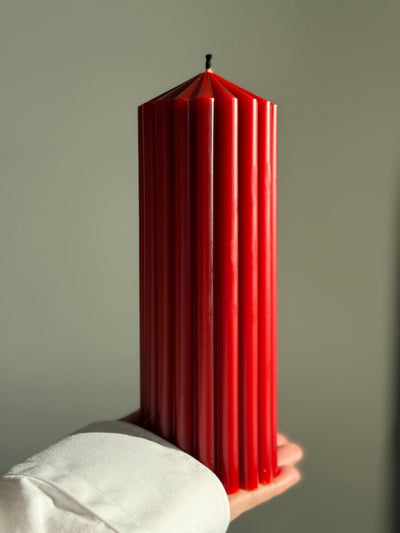 Bienenwachskerze LONDON – Rot – Limitierte Edition – Handgegossen – Für Wohnräume & Dekoration – 20x7 cm